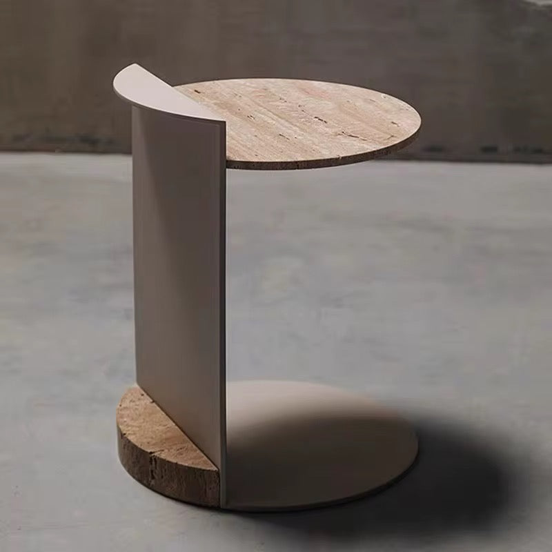 آديل ترافرتين