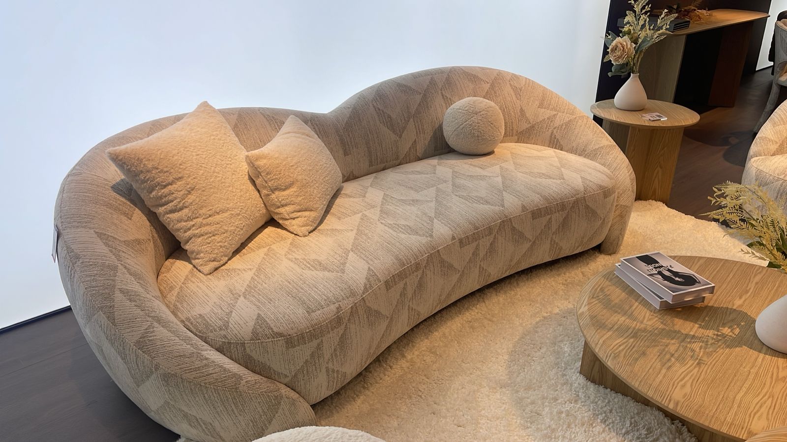 Aroma Sofa
