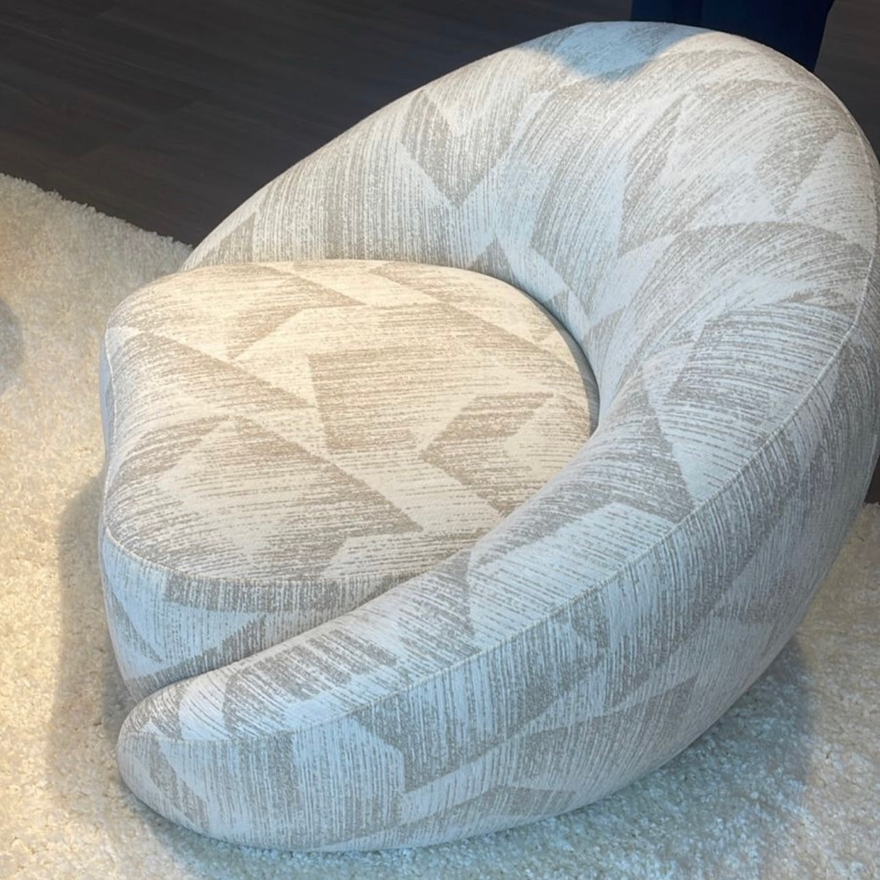 Aroma Lounge Chair
